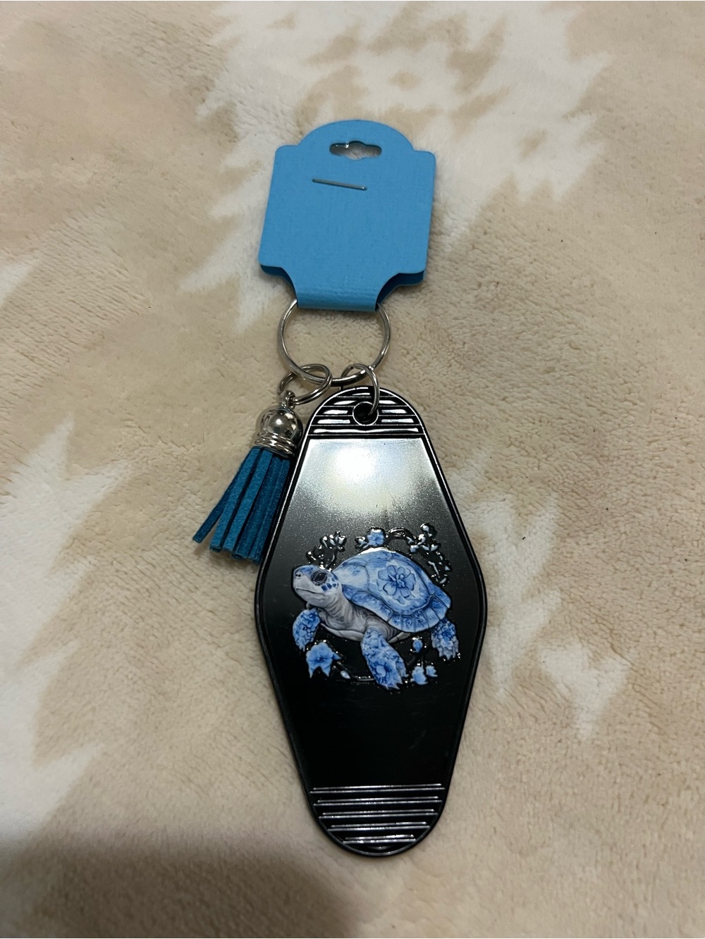 Sea Turtle Keychain 🌊 - Picture 2 of 3